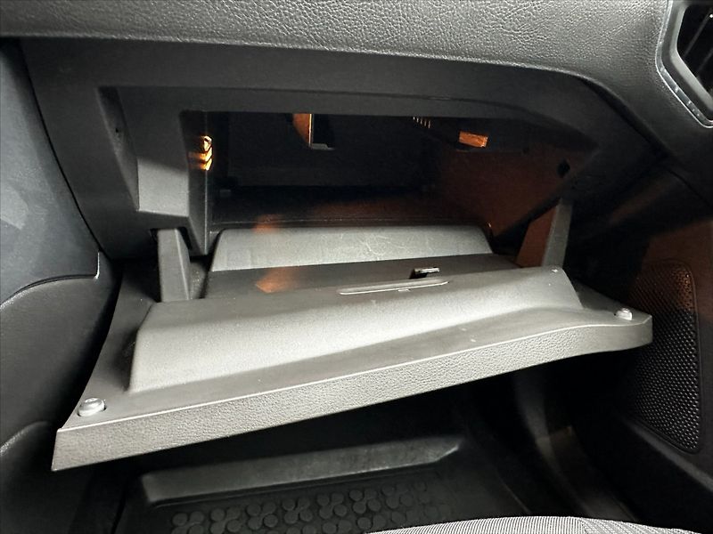 Ford Focus 2,0 2.0TDCi 85kW AUTOMAT - fotka 33 z 39