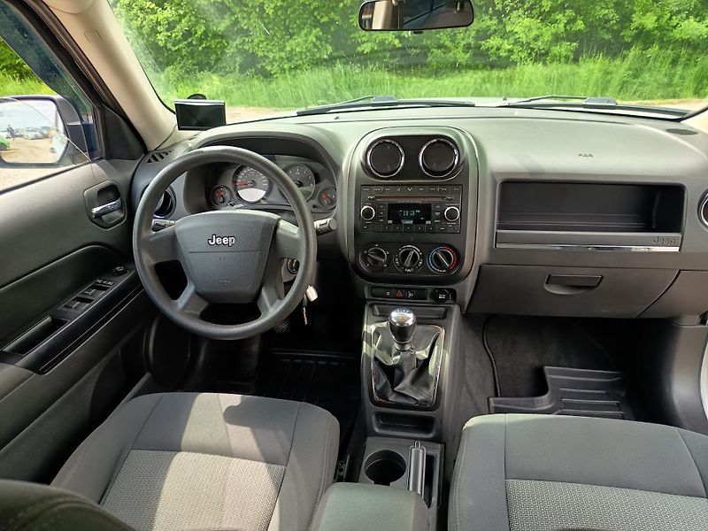 Jeep Patriot (2010) 2.0 TD 103kw - fotka 34 z 35