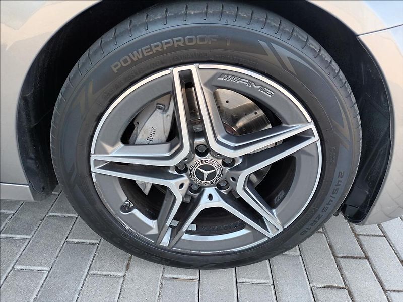 Mercedes-Benz Třídy E 2,0 220d,AMG,4MATIC,PANO,9G - fotka 23 z 33