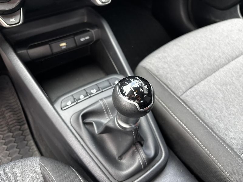 Kia Stonic (2023) Spin 1.2 DPI (62 kW) MAN - fotka 11 z 17