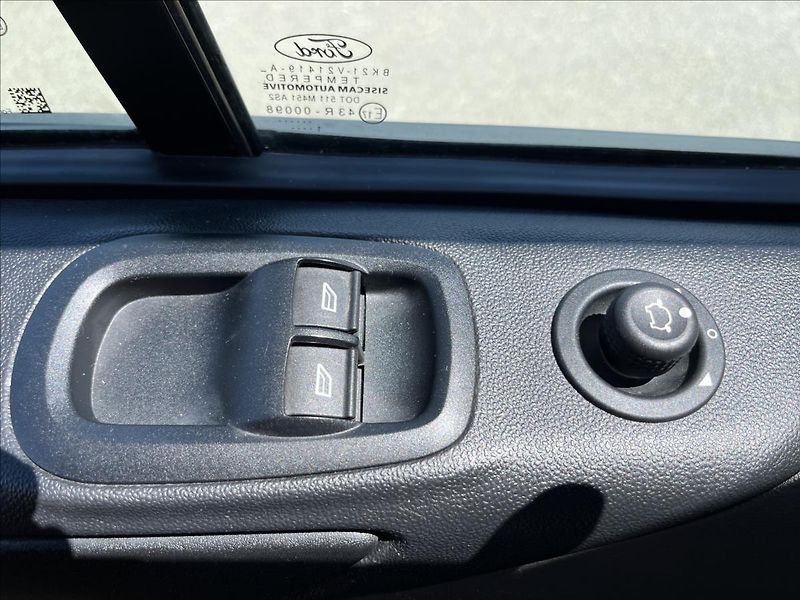 Ford Transit Custom 2,0 TDCi 6.MÍST KLIMA TZ -DPH - fotka 28 z 44