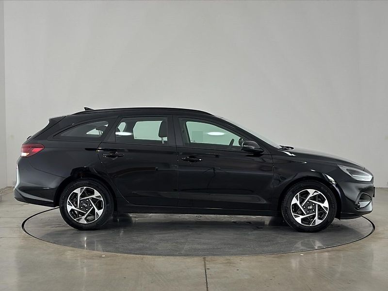 Hyundai i30 Smart DCT - fotka 16 z 26