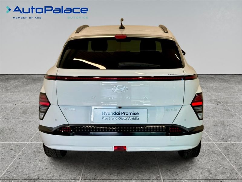Hyundai Kona EV 65,4kWh CZECH EDITION - fotka 5 z 16