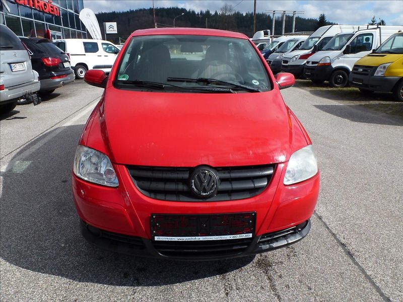 Volkswagen Fox 1,2 HTP 12V - fotka 3 z 41
