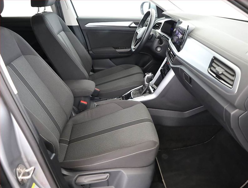 Volkswagen T-Roc (2022) 1.5 TSI - fotka 7 z 16