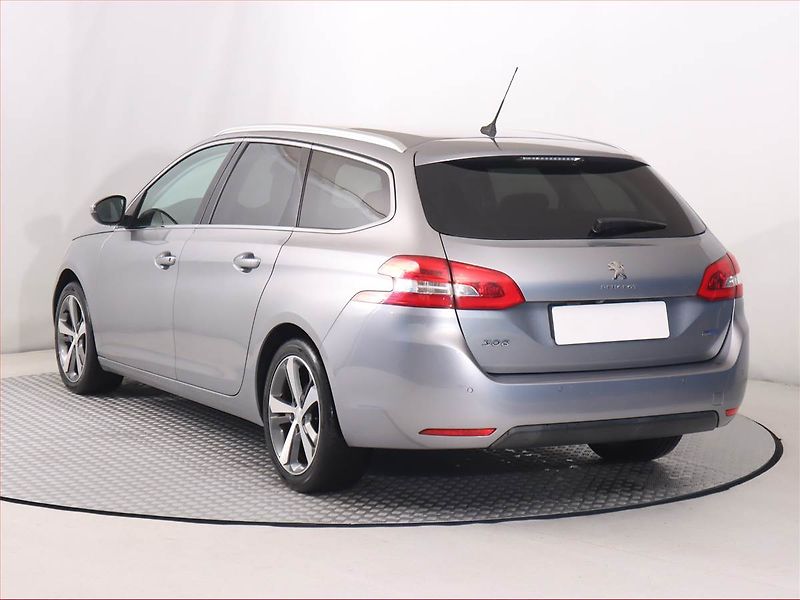Peugeot 308 (2016) 1.6 BlueHDi, Serv.kniha, Navi - fotka 4 z 19
