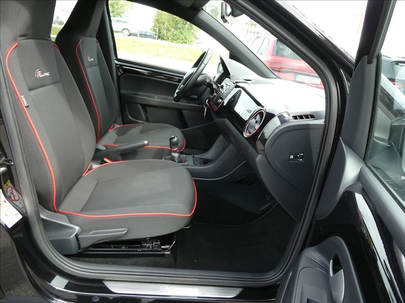 Seat Mii 1,0 MPi 55kW FR line 1.MAJITEL - fotka 23 z 38