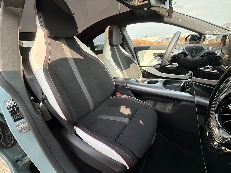Mercedes-Benz CLA 200 - fotka 28 z 34