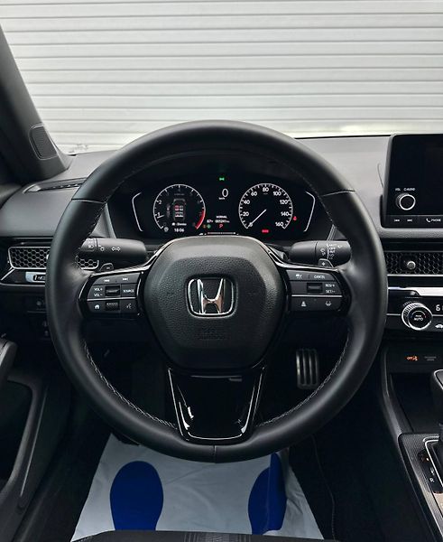 Honda Civic (2023) SPORT 2.0 I-VTEC 116 KW AUTOMA - fotka 13 z 26