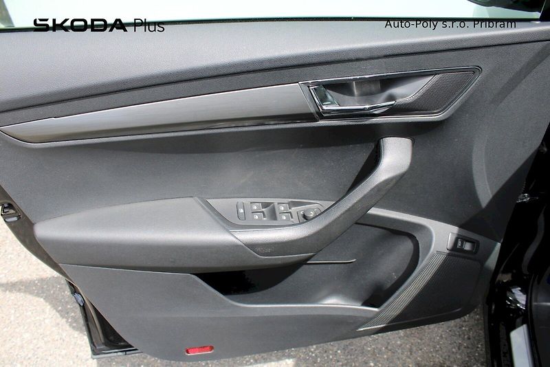 Škoda Karoq (2018) Style 1.5TSI / 110kW 7°DSG - fotka 9 z 22
