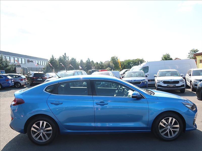 Hyundai i30 1,0 T-GDi,88kW,1majČR,serv.kn. - fotka 5 z 29
