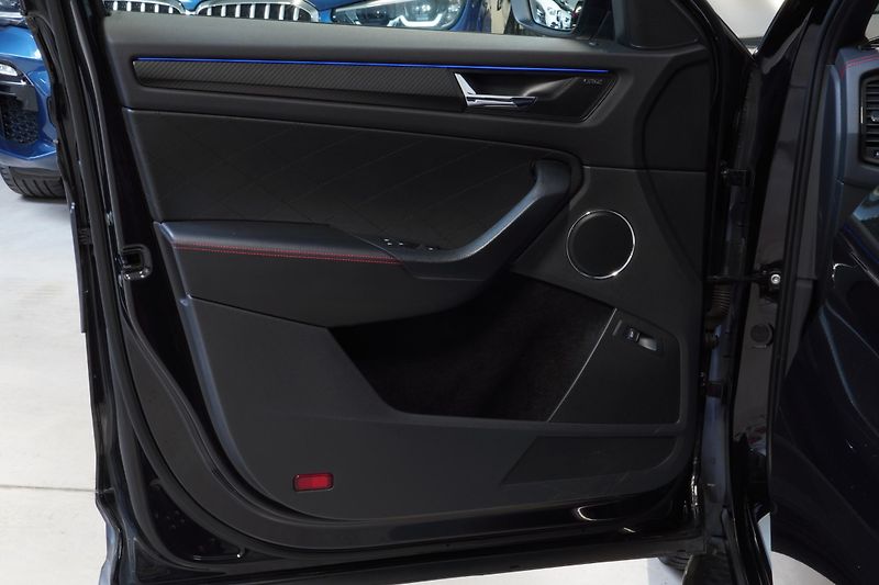 Škoda Kodiaq 2.0TSI,180kW,RS,1MAJ,ČR,NZ.TOP - fotka 19 z 42