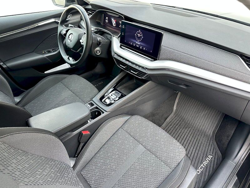 Škoda Octavia (2022) Combi iV 1.5 Tsi DSG Style - fotka 7 z 25