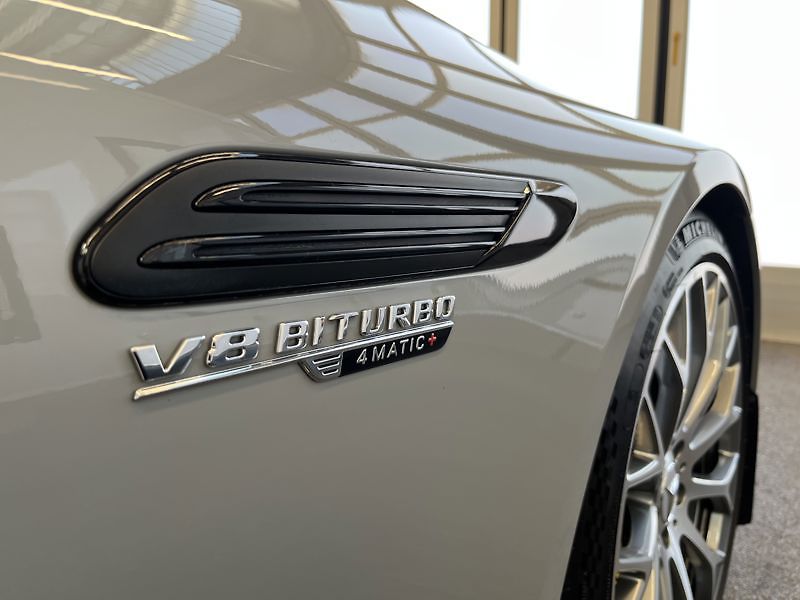 Mercedes-Benz SL Mercedes-AMG 63 4MATIC+ - fotka 24 z 25