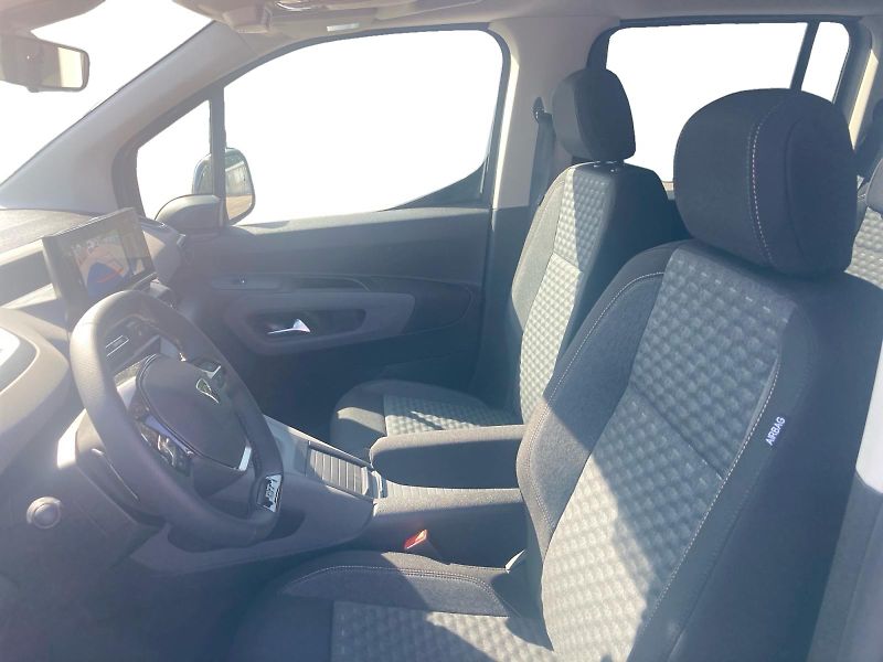 Peugeot Rifter (2026) GT BlueHDi 130 S&S EAT8        - fotka 7 z 13