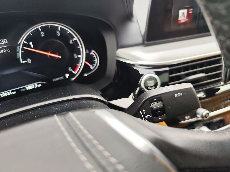 BMW Řada 5 540d/235kW xDrive Luxury AT - fotka 35 z 40