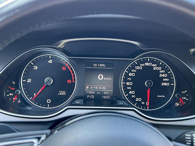 Audi A4 Allroad 2.0TDi QUATTRO AUTOMAT ALU - fotka 20 z 44