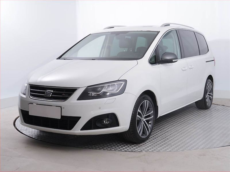 Seat Alhambra (2016) 2.0 TDI, 4X4, 7 míst, Kůže - fotka 2 z 25