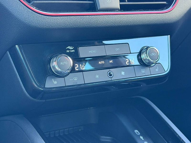 Škoda Kamiq Monte Carlo 1,5 TSI 110 kW 7° - fotka 17 z 39