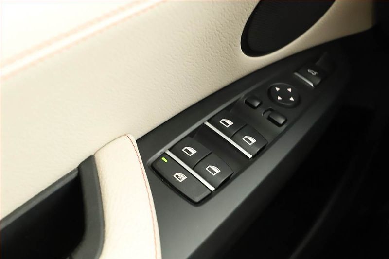 BMW X4 (2014) xDrive20d, 4X4, Automat - fotka 18 z 20
