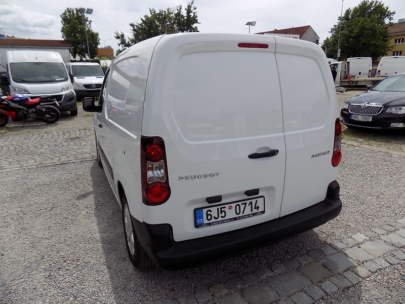Peugeot Partner 1,6 HDI 73 KW KLIMA, TEMP, ČR - fotka 13 z 44