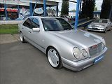 Mercedes-Benz Třídy E 3,2 E 320 Elegance Automat - náhled 2