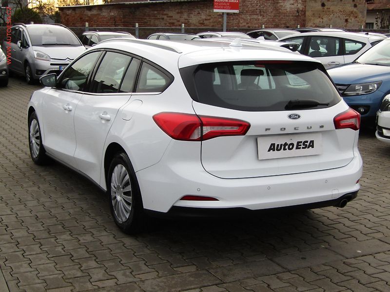 Ford Focus (2020) 1.5 TDCi, ČR, AC, park.čidla - fotka 6 z 21