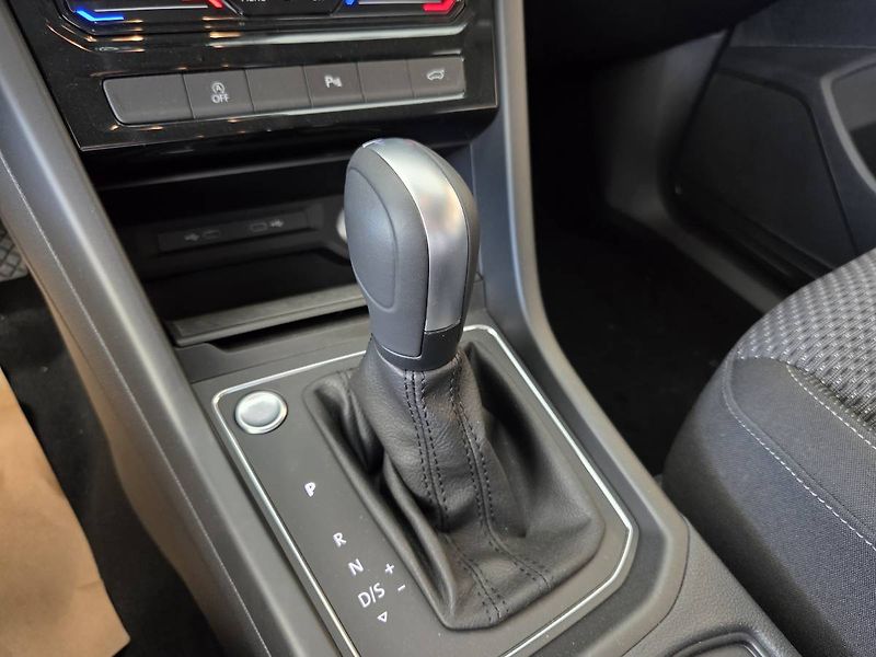 Volkswagen Touran (2026) 1.5 TSI DSG 7míst PEOPLE - fotka 21 z 34