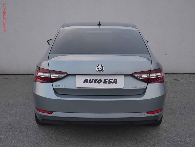Škoda Superb (2016) 2.0TDi, ČR, Style, DSG - fotka 5 z 15