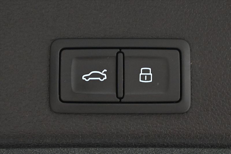 Audi A4 2,0 TDI 120kW DSG Avant Záruka - fotka 27 z 31