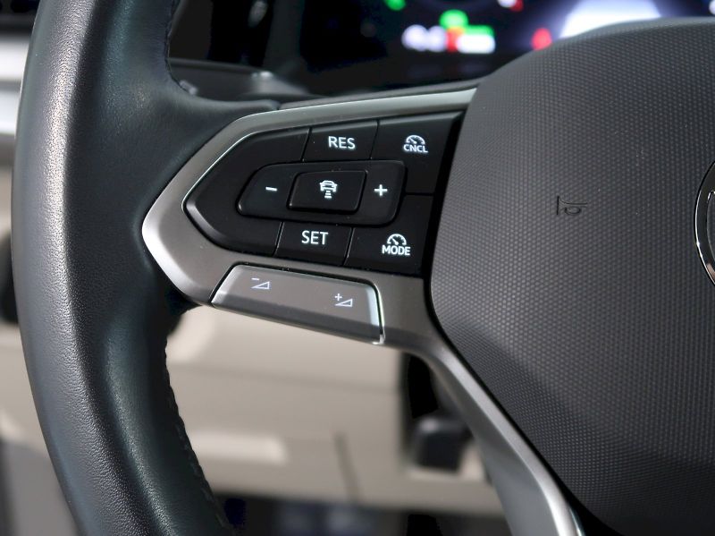 Volkswagen Multivan (2025) BULLI 1.5TSI PHEV 180KW 4M DSG - fotka 19 z 44