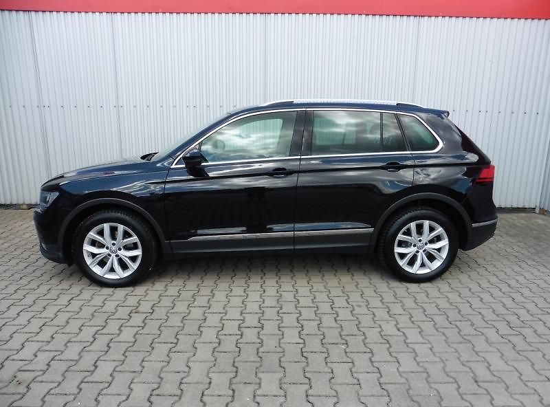 Volkswagen Tiguan 1.4 TSi Highline 4Motion Navi - fotka 5 z 16