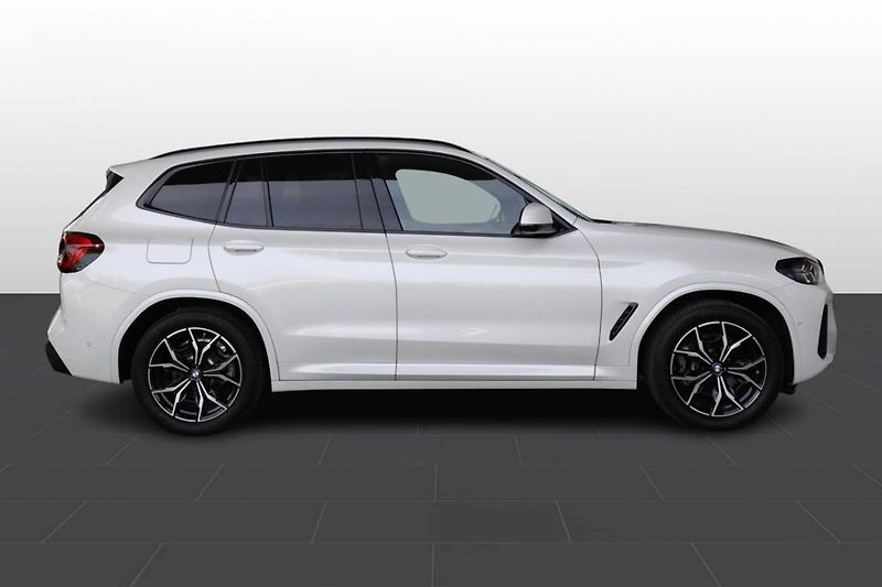BMW X3 xDrive30i - fotka 4 z 24