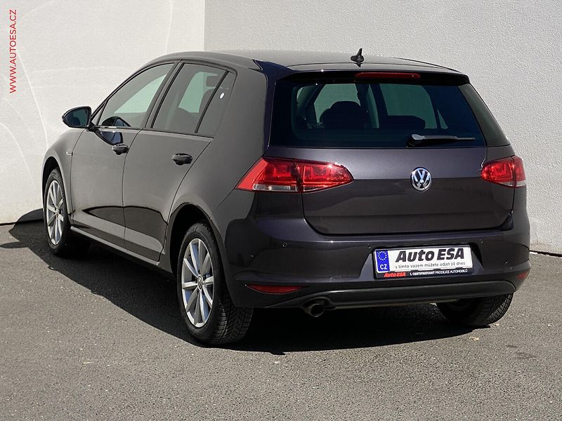Volkswagen Golf (2015) 1.2 TSi, Lounge, navi - fotka 6 z 18