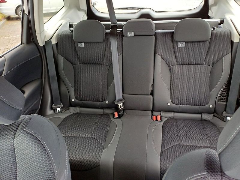 Subaru Forester COMFORT e-Boxer FB 20 110 kW C - fotka 17 z 22