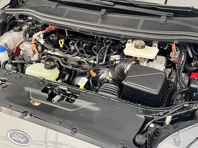 Ford Galaxy 2.5 HEV VIGNALE LED 7míst - fotka 41 z 77