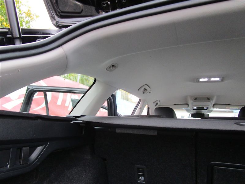 Škoda Octavia Combi 2.0TDi DSG Selection - fotka 53 z 59