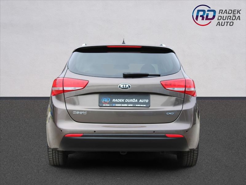 Kia Ceed 1,6 CRDi  ČR,COMFORT PLUS - fotka 6 z 31