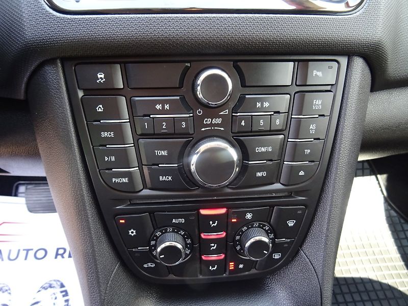 Opel Meriva (2016) 1.4i,103kW,NovéČR,s.kniha,klim - fotka 13 z 22
