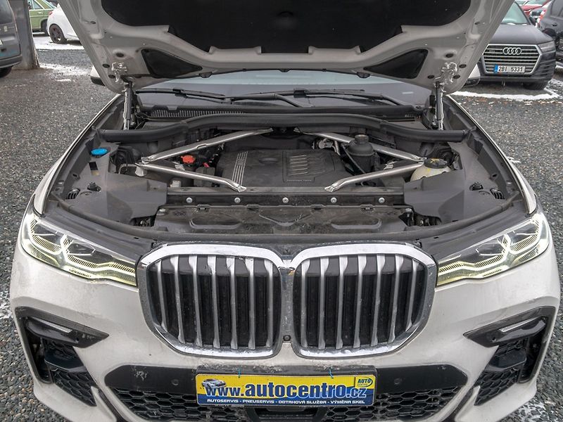 BMW X7 (2019) ČR 3.0i 250KW 7sed – INDIVIDUÁ - fotka 57 z 59