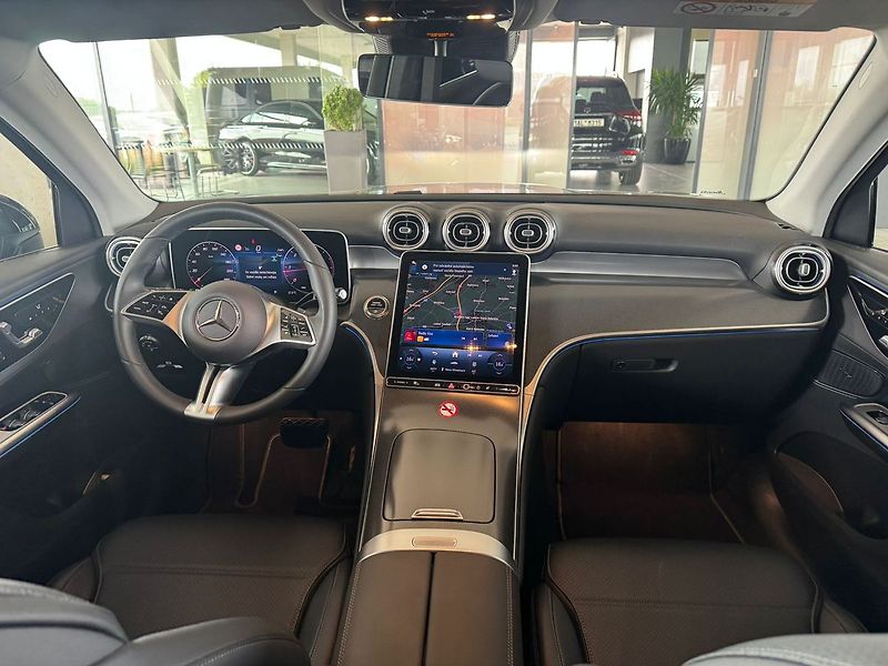 Mercedes-Benz GLC 220d 4MATIC - fotka 13 z 20
