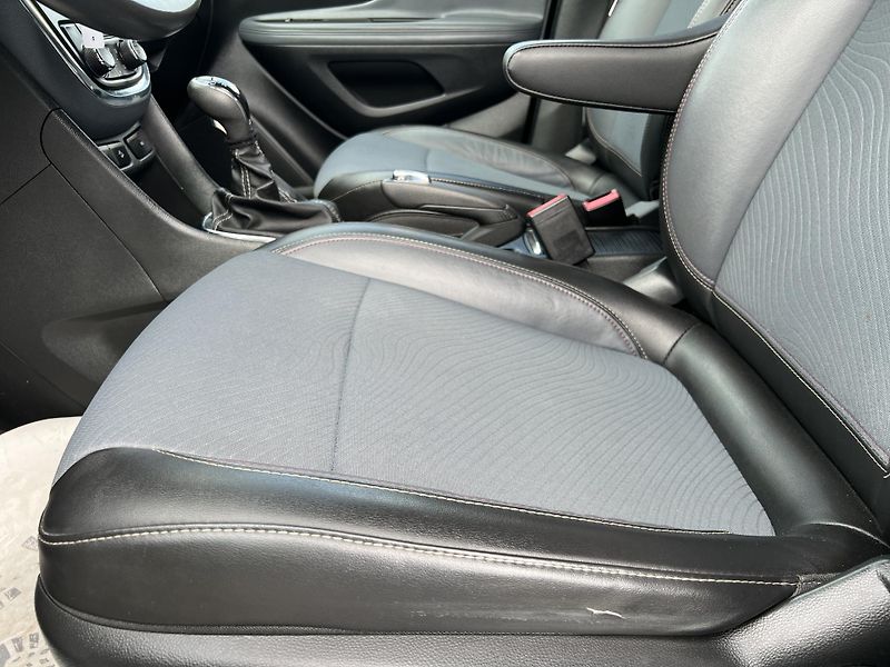 Opel Mokka 1.4T COSMO 4x4 KAMERA NAVI - fotka 11 z 37