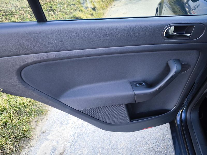 Volkswagen Golf Plus VI 1,6MPI 75kW SERVISKA 1MAJ. - fotka 25 z 55