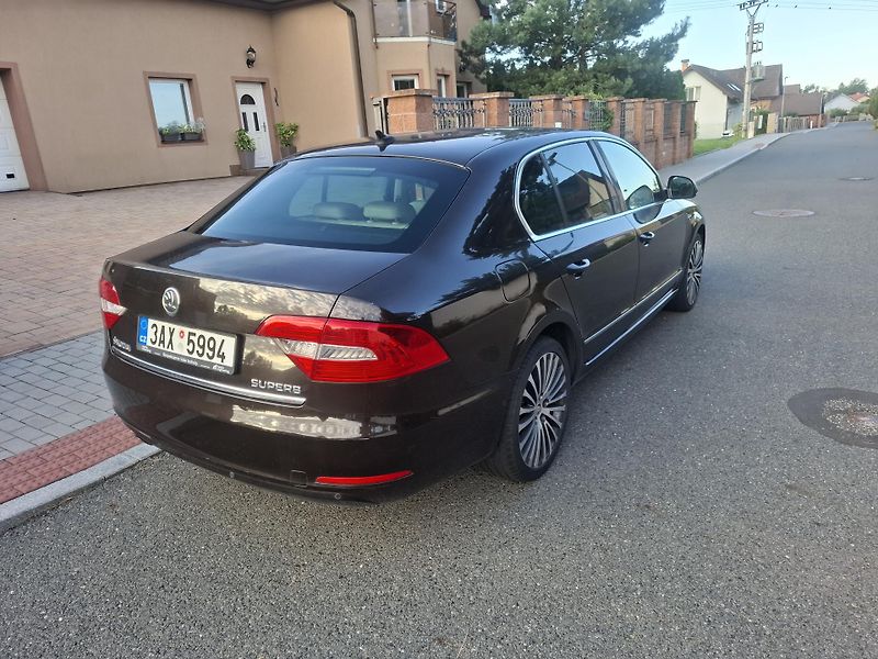 Škoda Superb (2013) 2.0 TDI,CR,Laurin&Klement - fotka 4 z 18