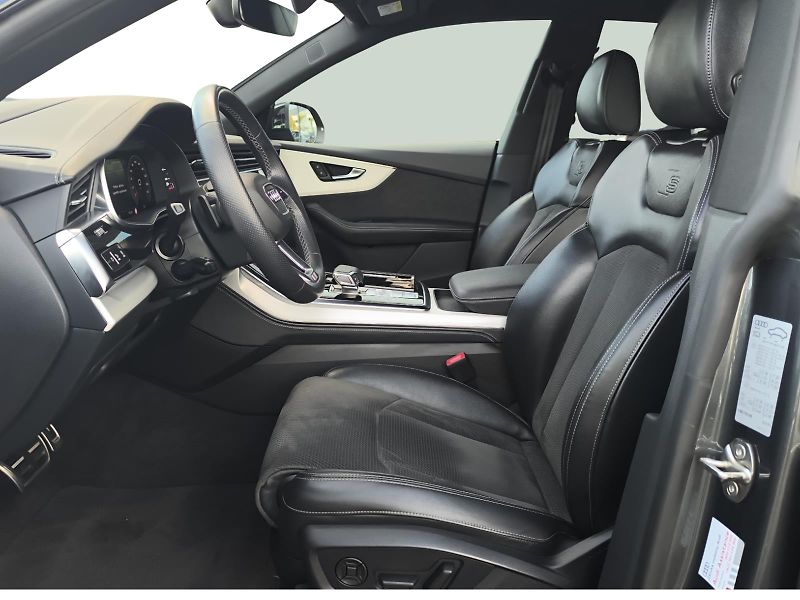 Audi Q8 3.0 TFSi S-Line - fotka 6 z 25
