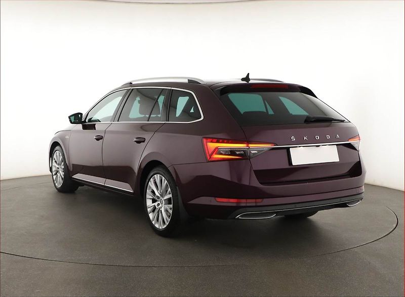 Škoda Superb (2022) Laurin&Klement 1.5 TSI - fotka 4 z 20