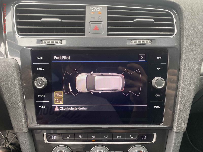 Volkswagen Golf (2019) 2.0 TDi, Comfortline, DSG - fotka 17 z 18