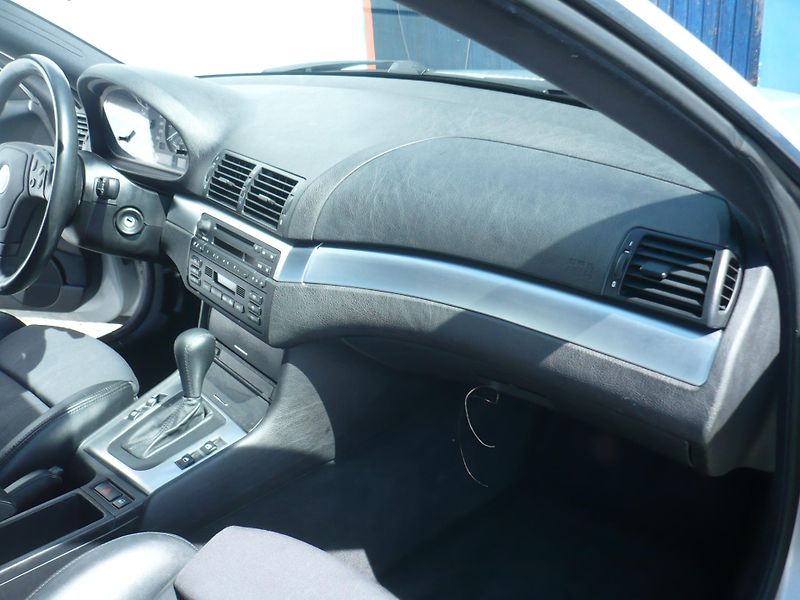 BMW Řada 3 E46 328i 142Kw Klima - fotka 22 z 34