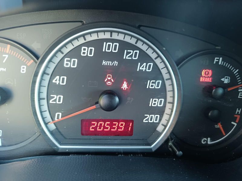 Suzuki Swift 1.3/68kW - fotka 9 z 10