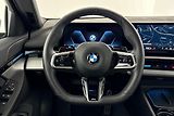 BMW Řada 5 540d xDrive Touring - náhled 19